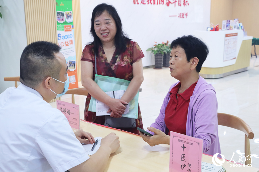 尊龙凯时人生就是博官网跟著總書記看中國丨守護“有福之州”的“幸福老人”(图7)